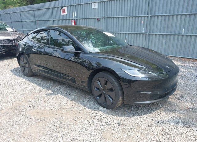 2025 TESLA Model 3