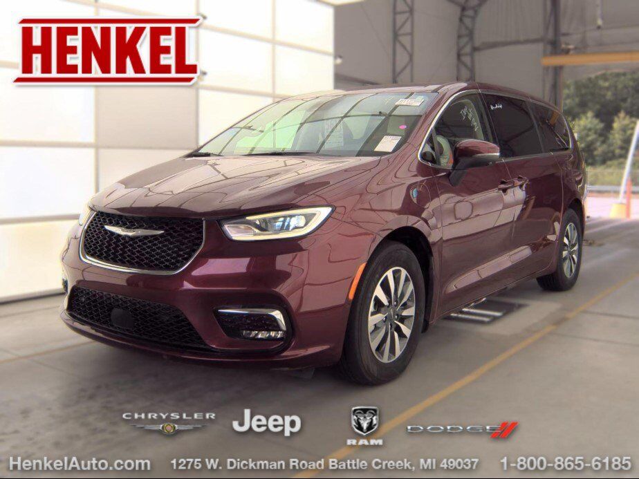 2023 CHRYSLER Pacifica