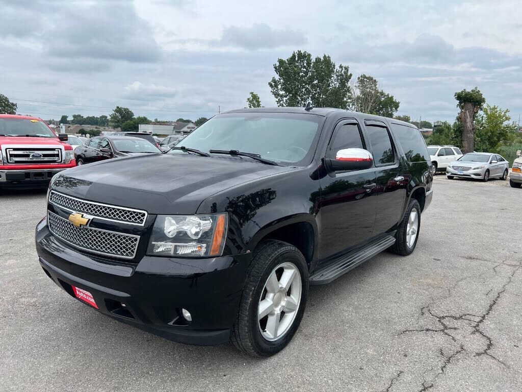2013 CHEVROLET Suburban