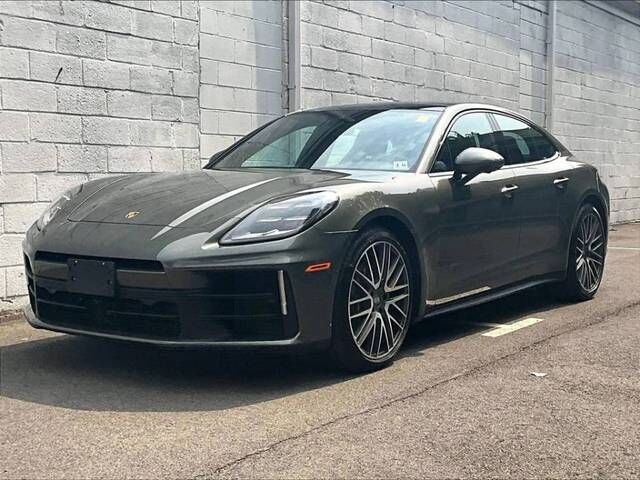 2025 PORSCHE Panamera