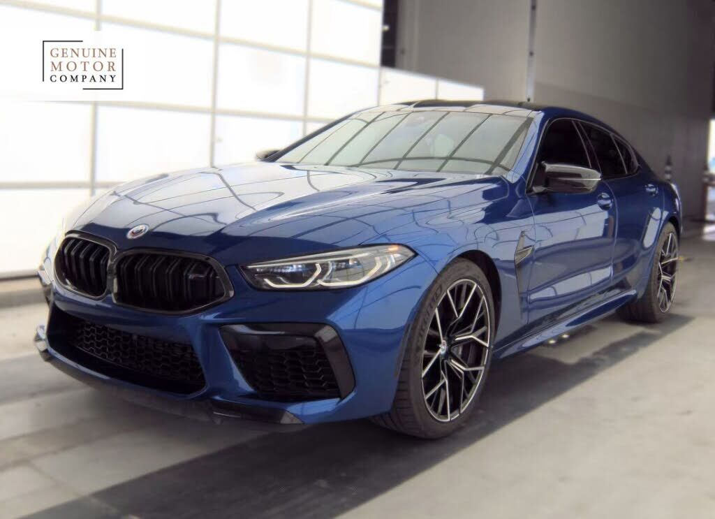 2023 BMW M8