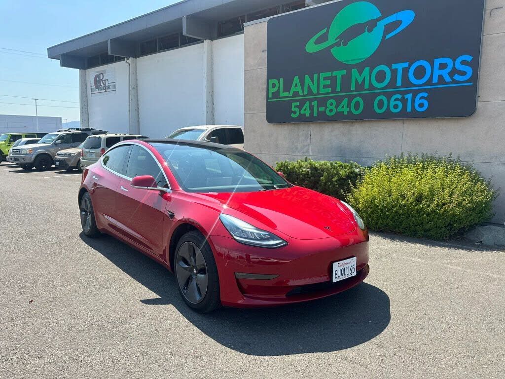 2018 TESLA Model 3