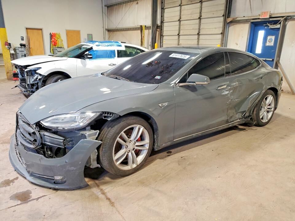 2014 TESLA Model S