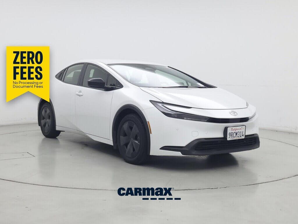 2024 TOYOTA PRIUS