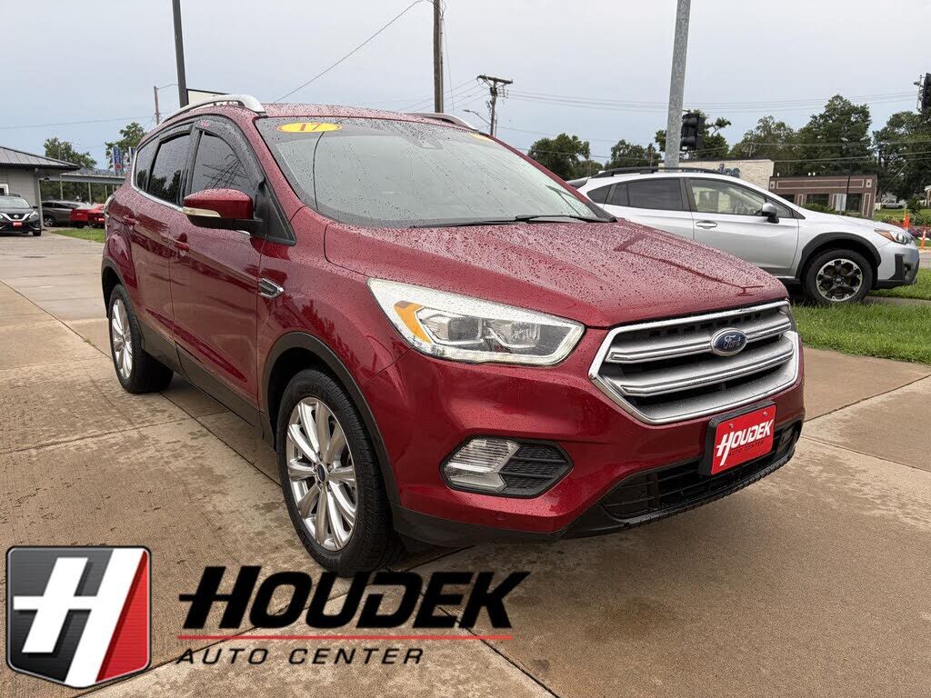 2017 FORD Escape