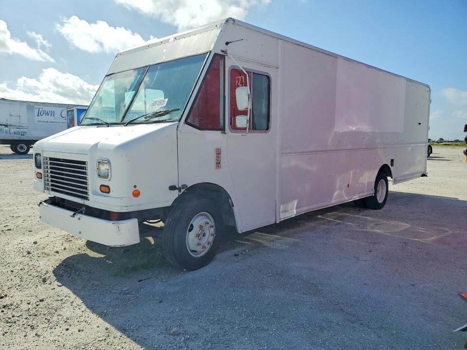 2017 FREIGHTLINER MT 45 Chassis