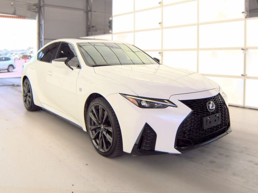 2023 LEXUS IS