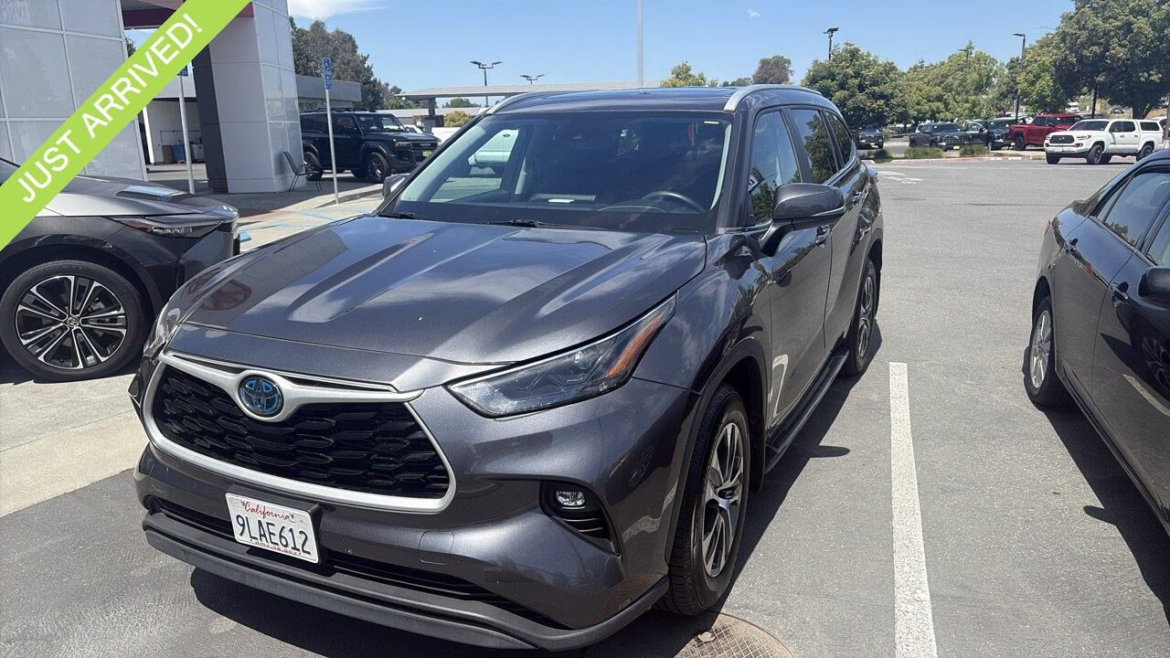 2024 TOYOTA Highlander