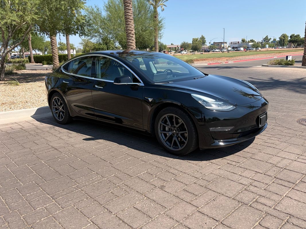 2018 TESLA Model 3
