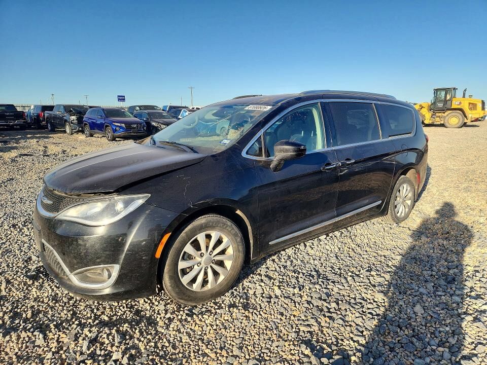 2019 CHRYSLER Pacifica