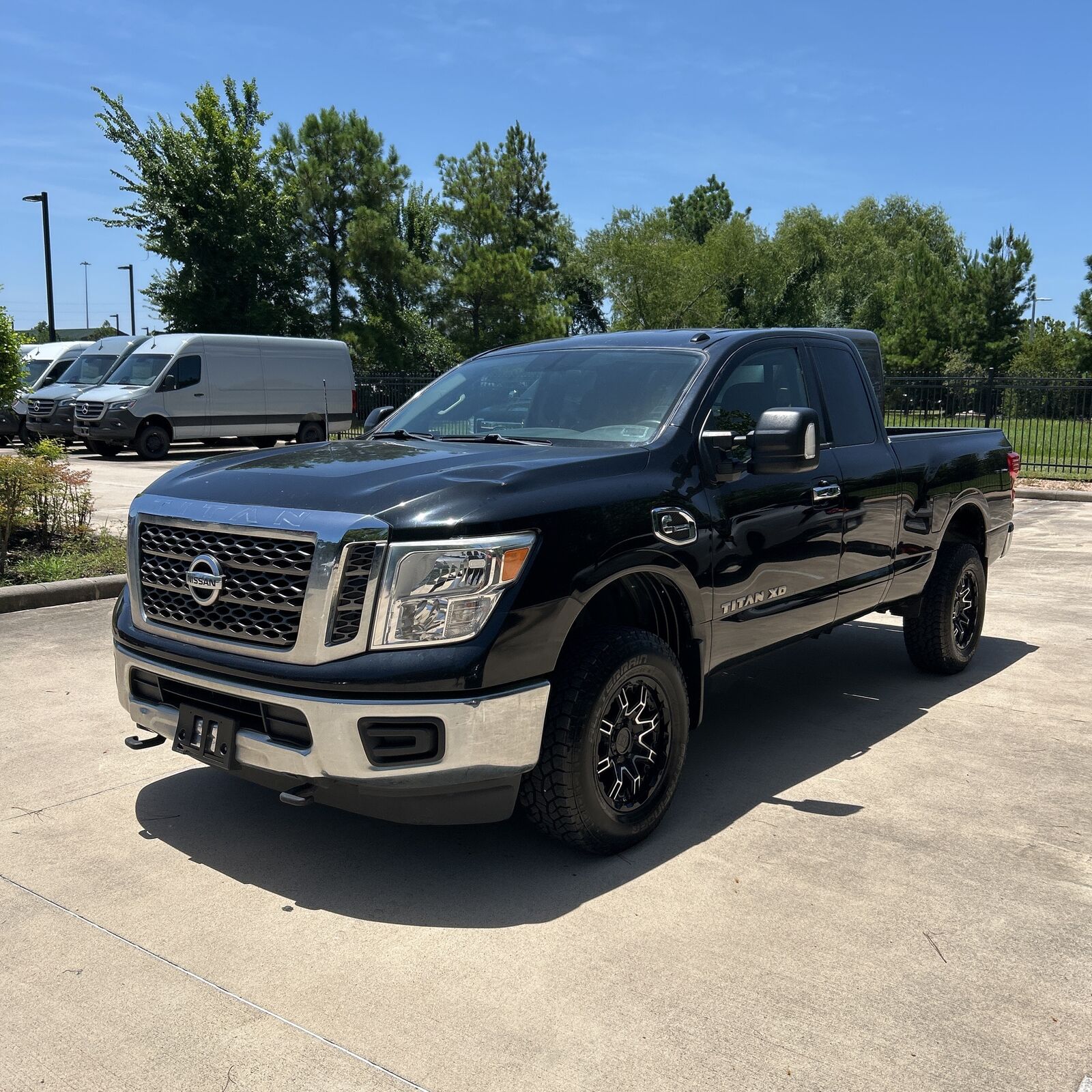 2017 NISSAN Titan