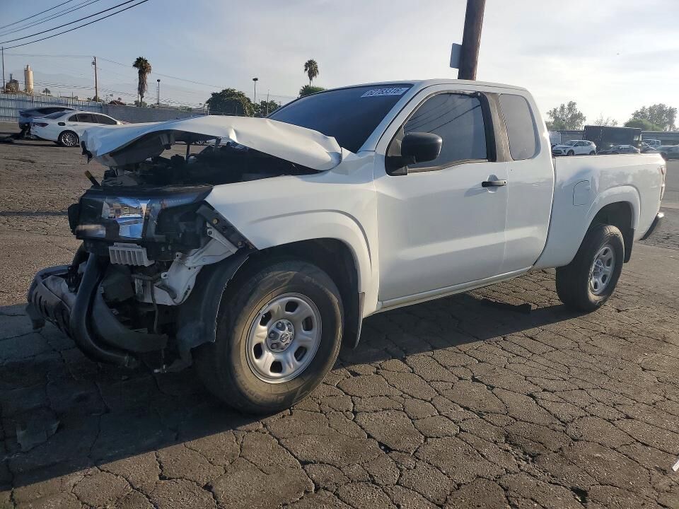 2022 NISSAN Frontier