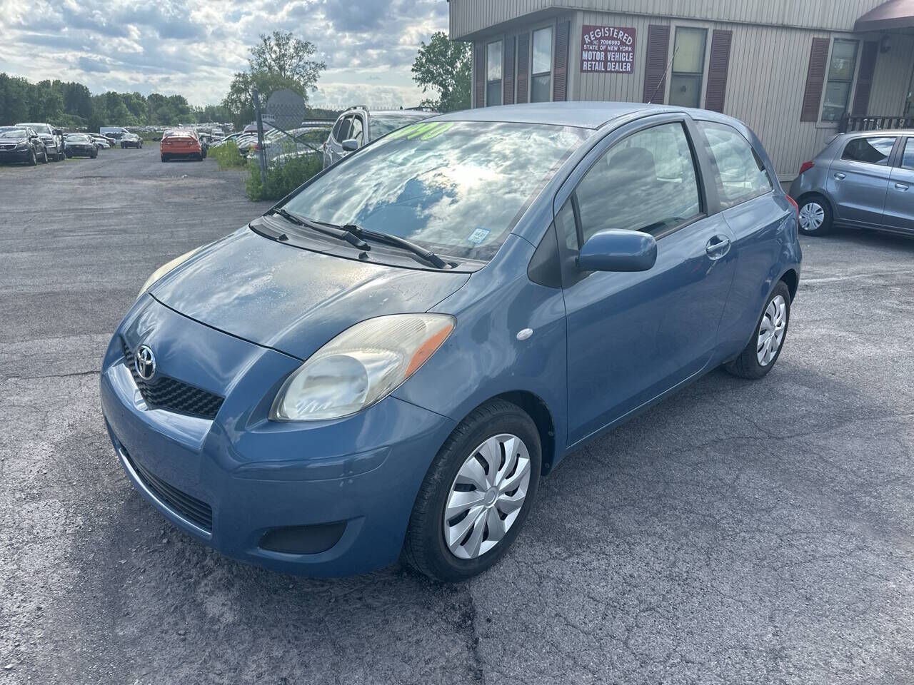 2011 TOYOTA Yaris