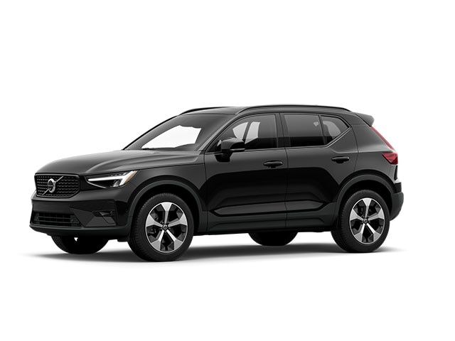 2023 VOLVO XC40