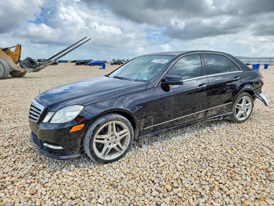2013 MERCEDES-BENZ E-Class
