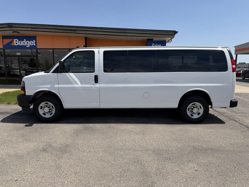2024 CHEVROLET Express