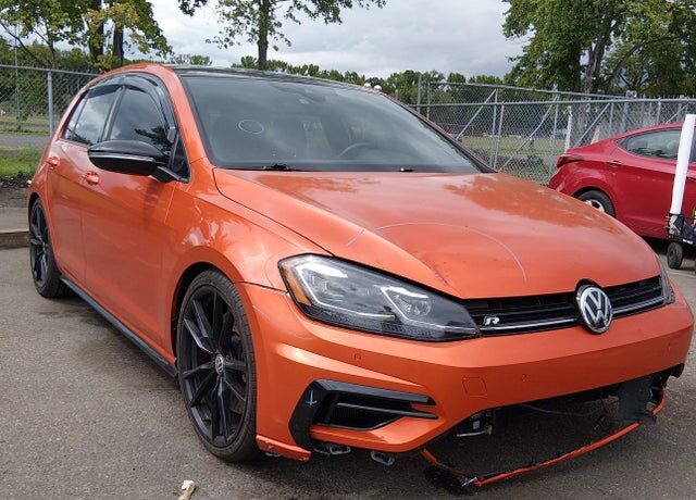 2019 VOLKSWAGEN Golf R