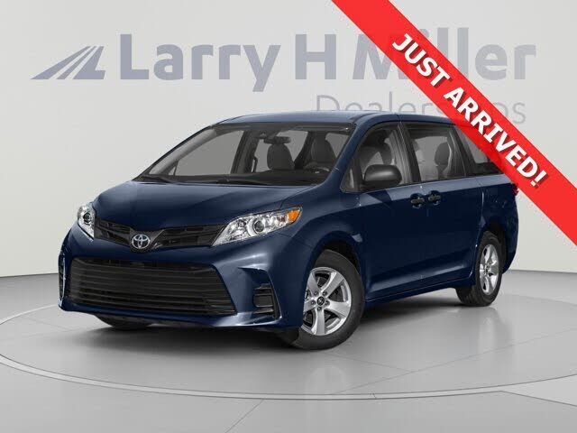 2019 TOYOTA Sienna