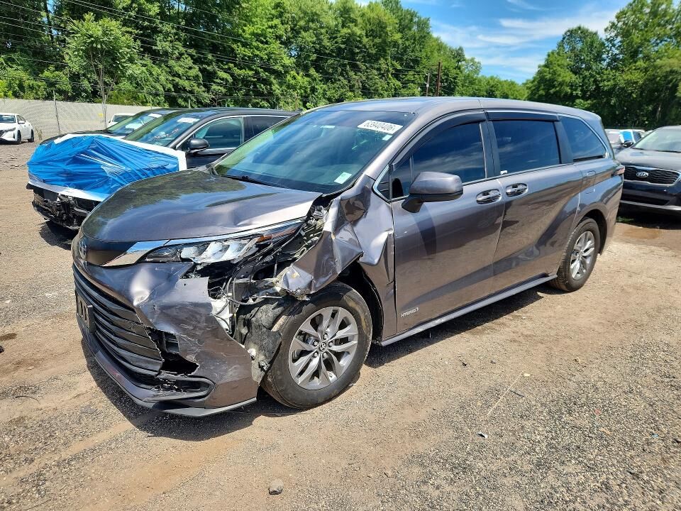2021 TOYOTA Sienna