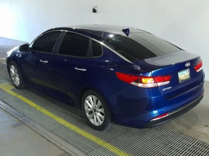 2017 KIA Optima