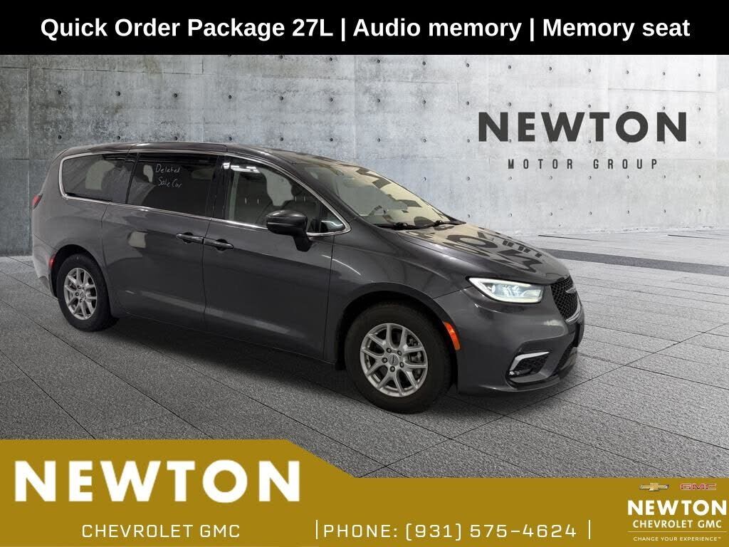 2023 CHRYSLER Pacifica