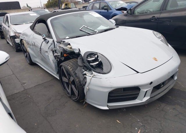 2025 PORSCHE 911
