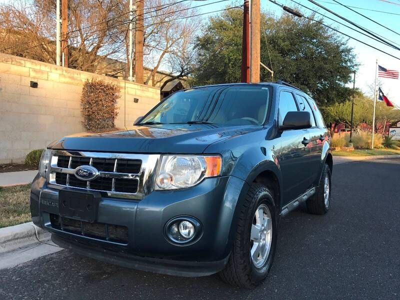 2011 FORD Escape