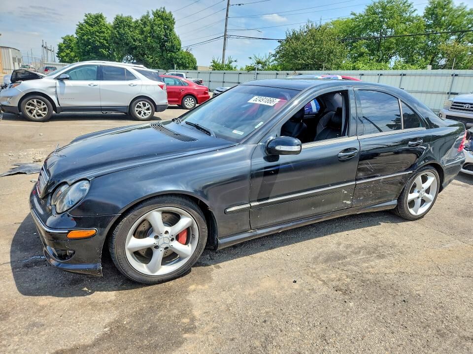 2005 MERCEDES-BENZ C-Class