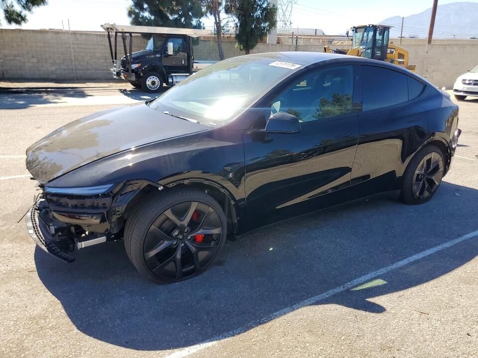 2026 TESLA Model Y