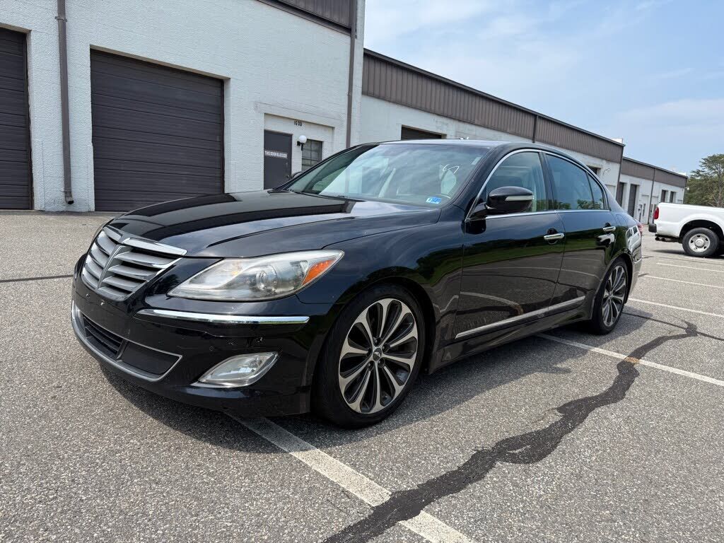 2012 HYUNDAI Genesis
