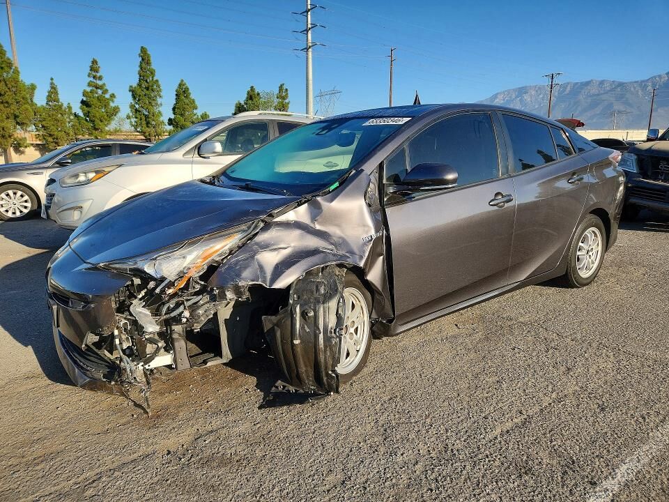 2016 TOYOTA PRIUS