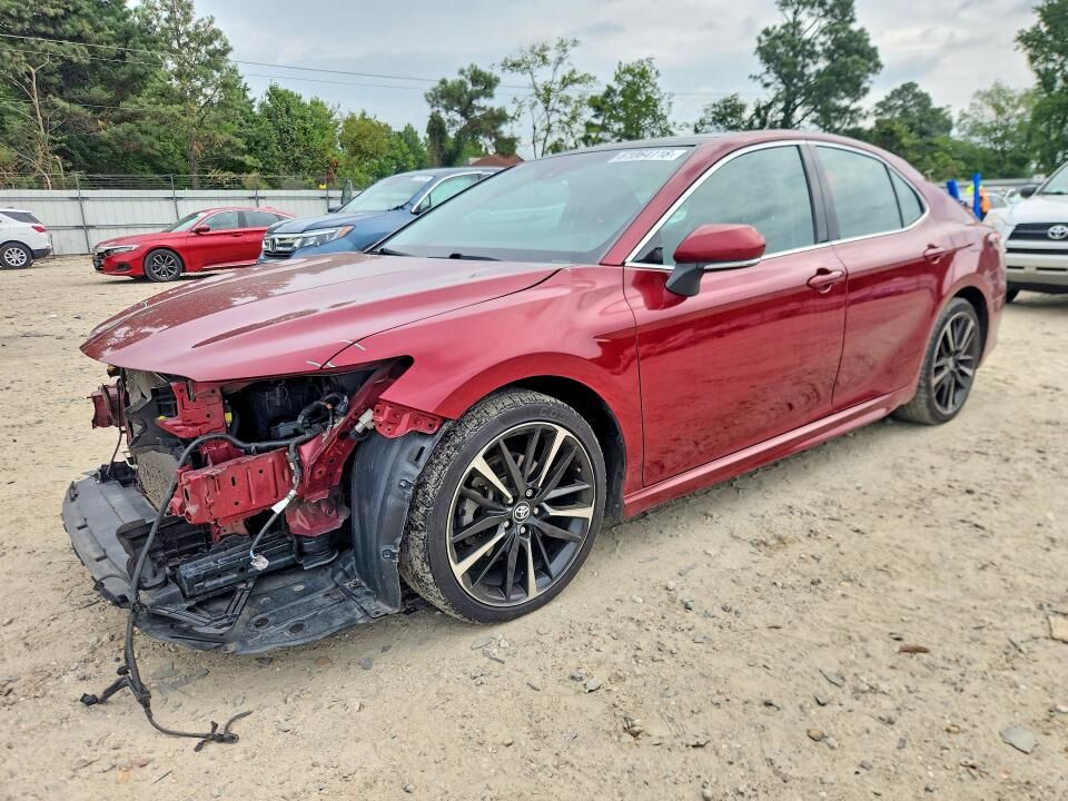 2018 TOYOTA Camry
