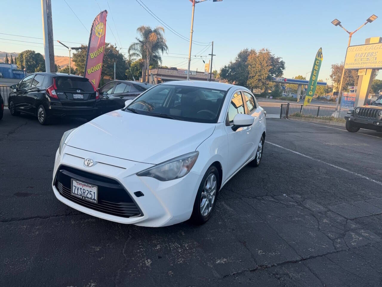2017 TOYOTA Yaris