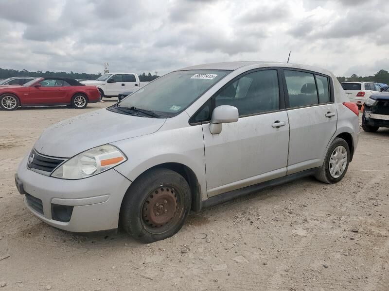2010 NISSAN Versa