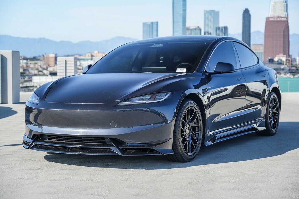 2024 TESLA Model 3