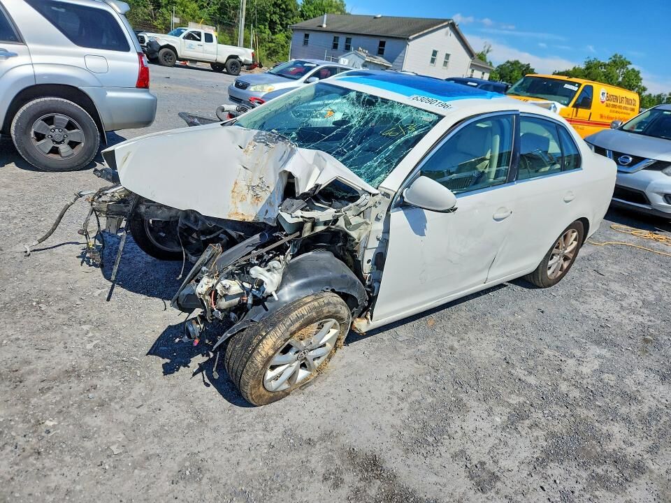 2010 VOLKSWAGEN Jetta