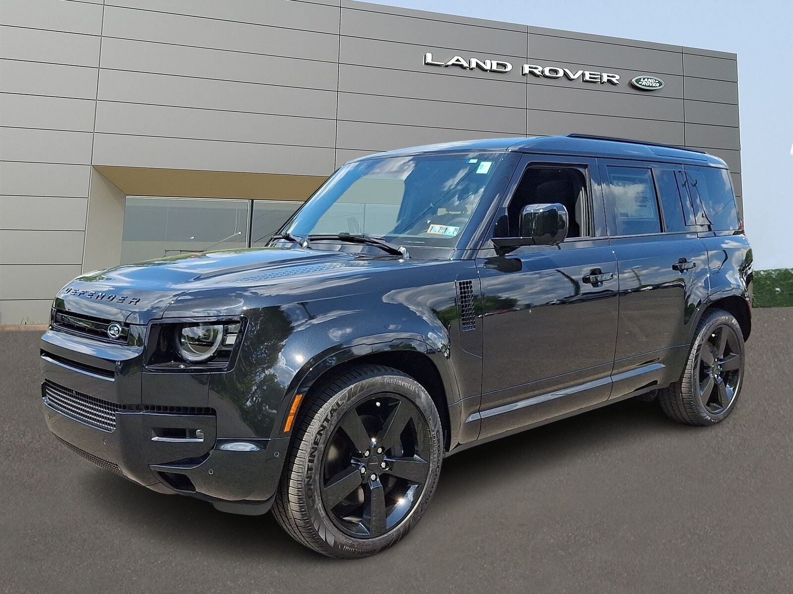 2026 LAND ROVER Defender