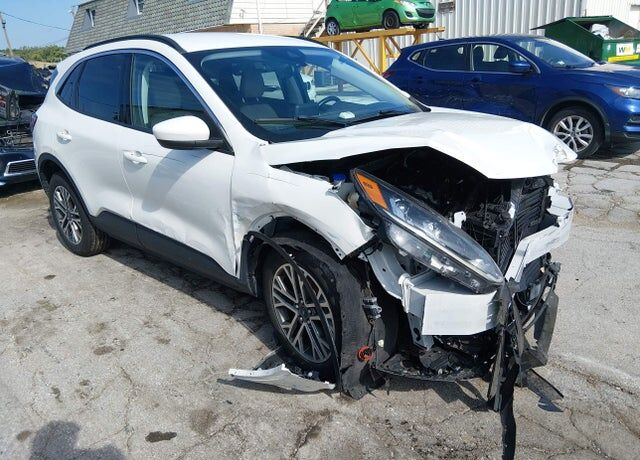 2021 FORD Escape