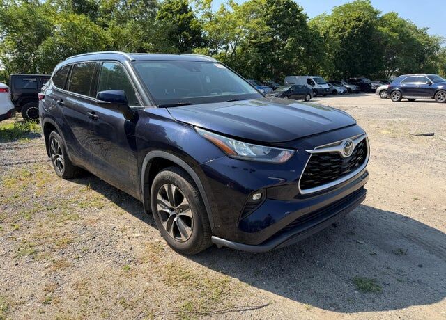 2020 TOYOTA Highlander