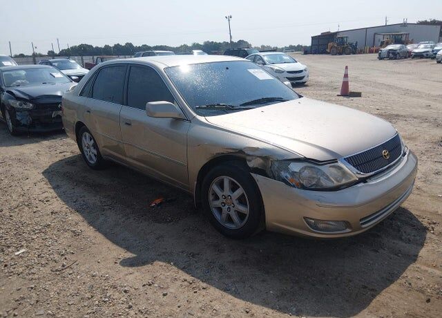 2001 TOYOTA Avalon