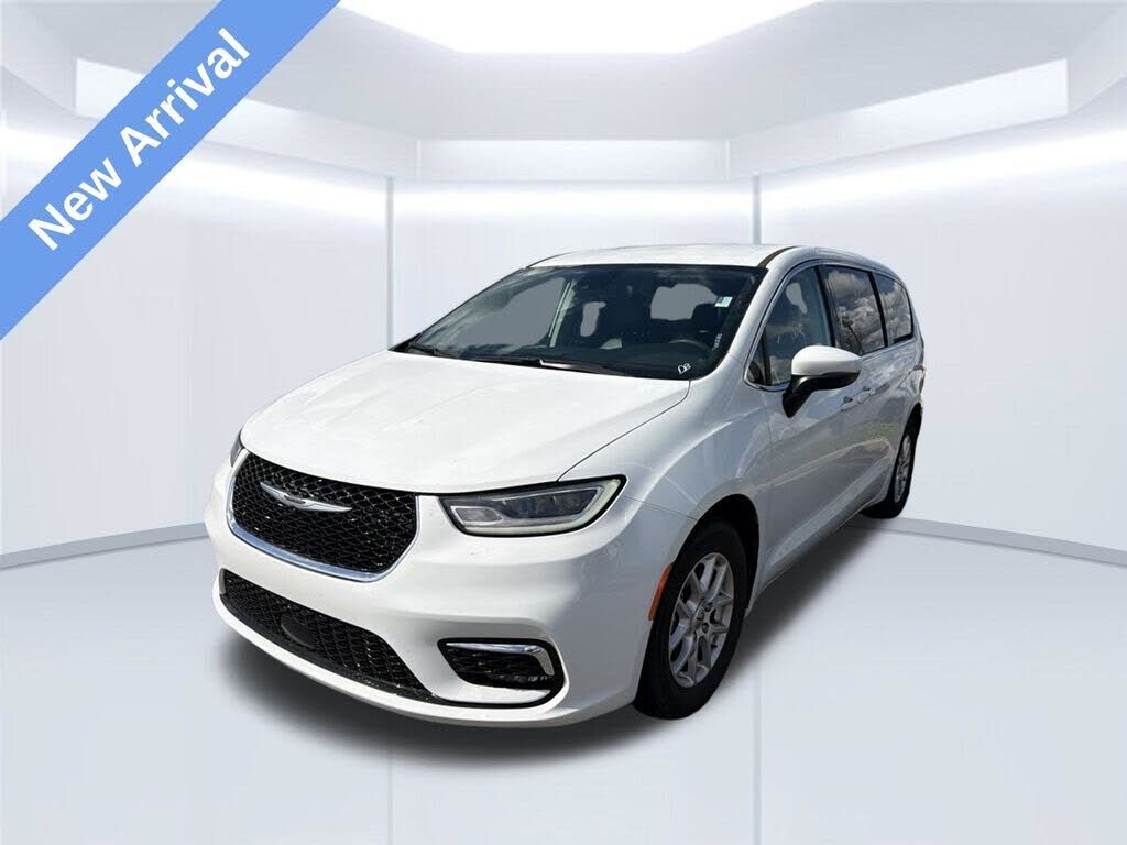 2023 CHRYSLER Pacifica