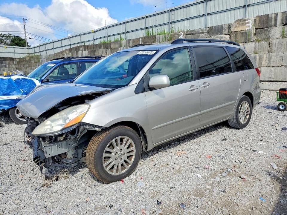 2009 TOYOTA Sienna