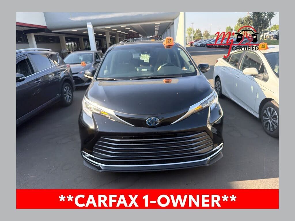 2023 TOYOTA Sienna