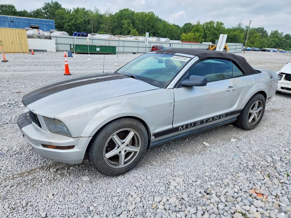 2005 FORD Mustang