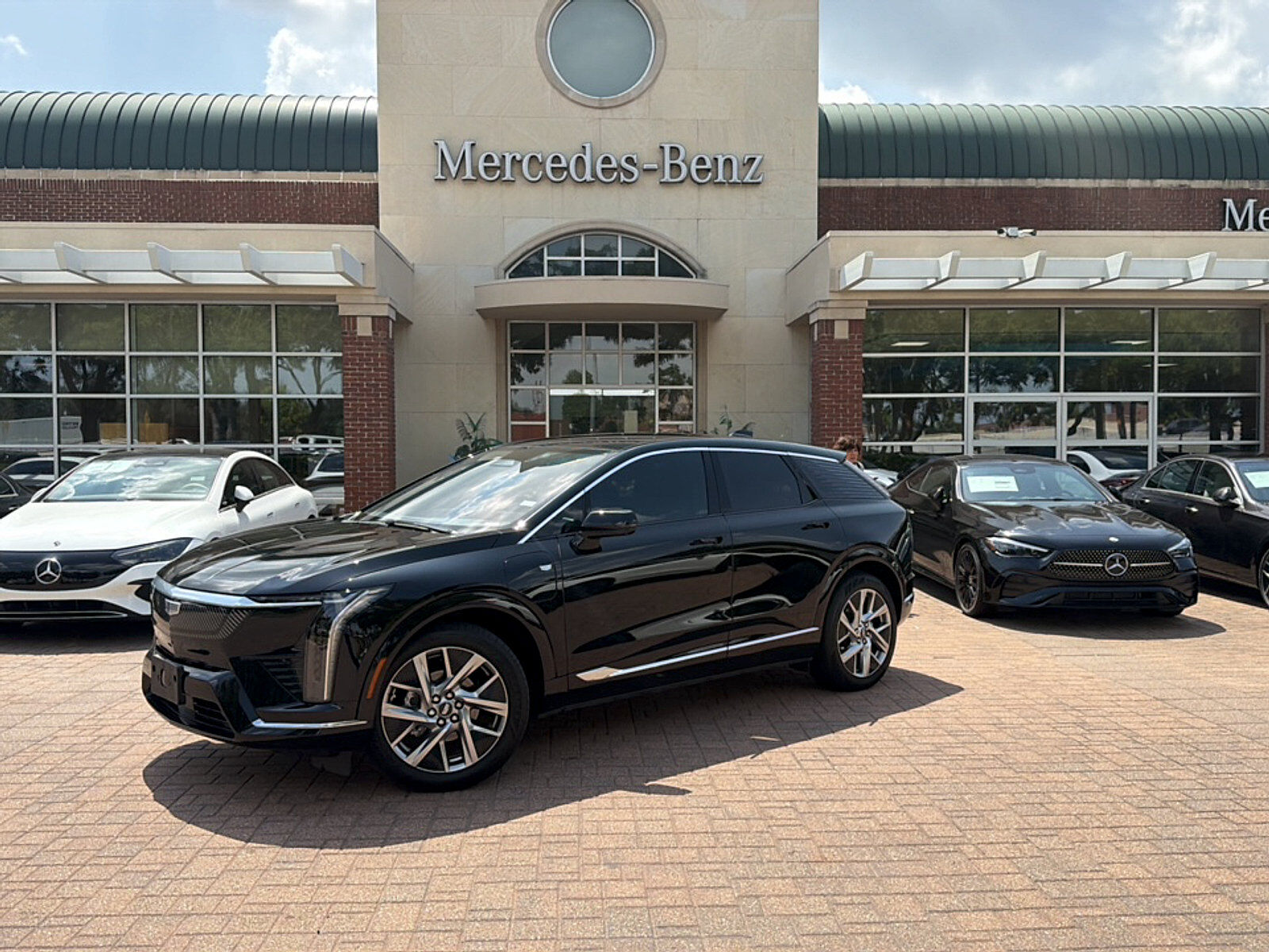 2025 CADILLAC Optiq