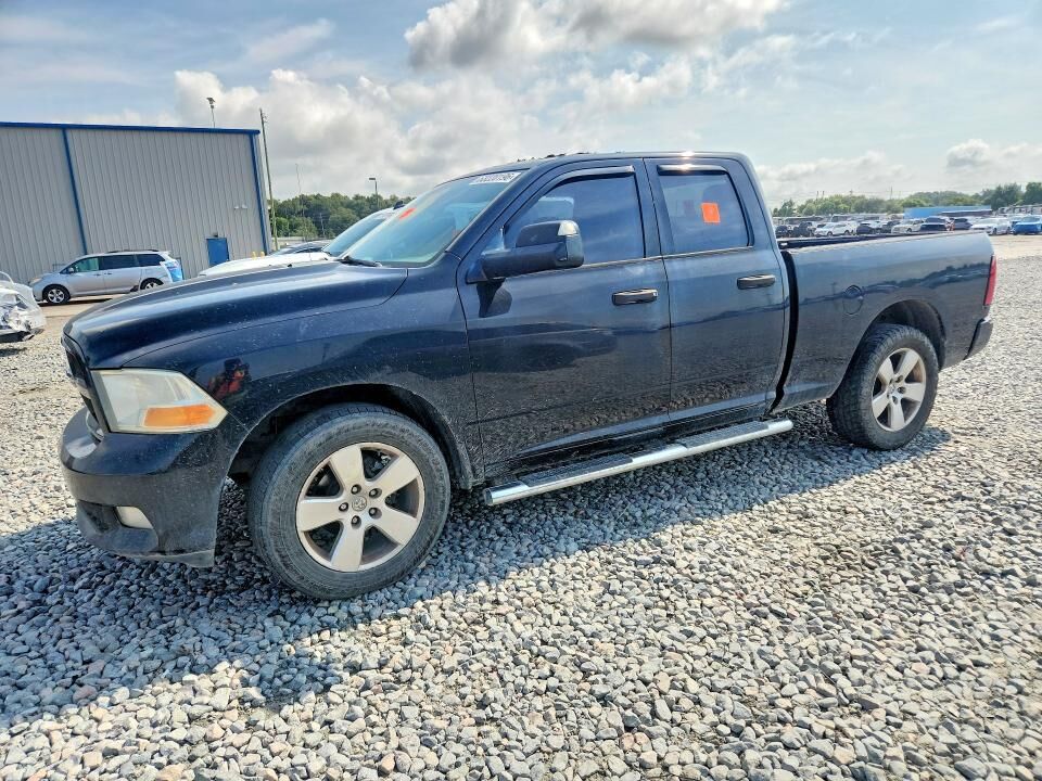 2012 DODGE Ram