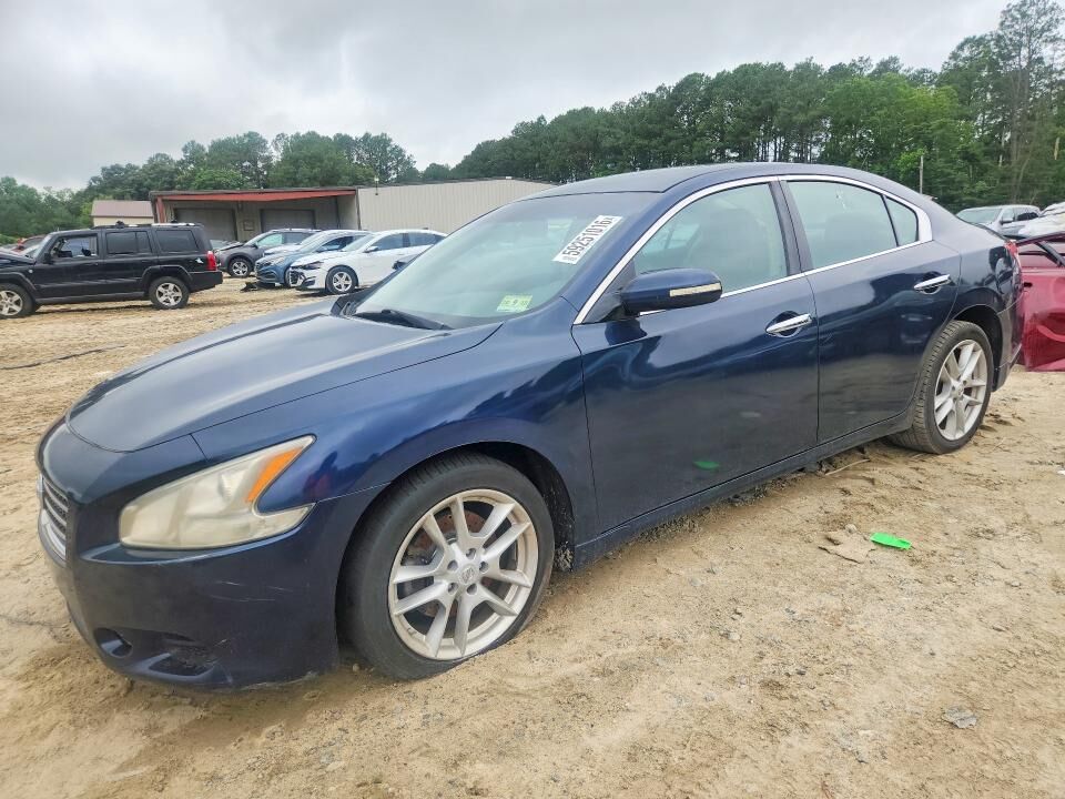 2010 NISSAN Maxima
