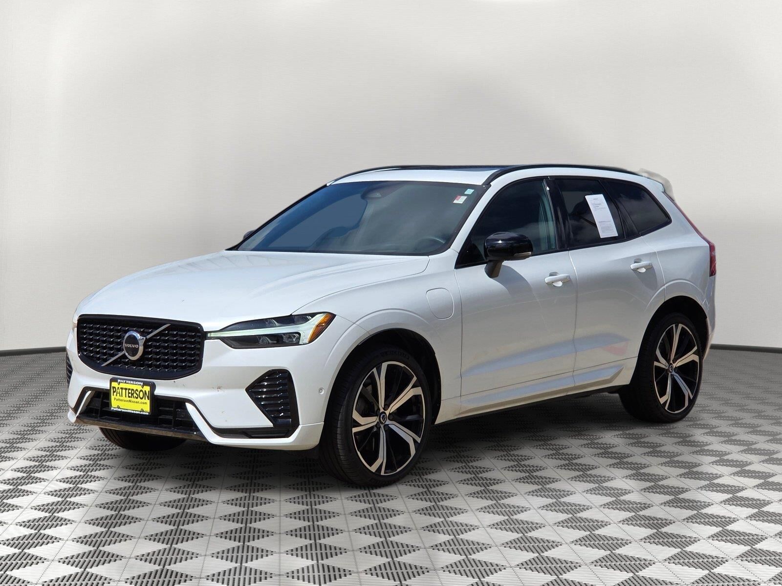 2022 VOLVO XC60