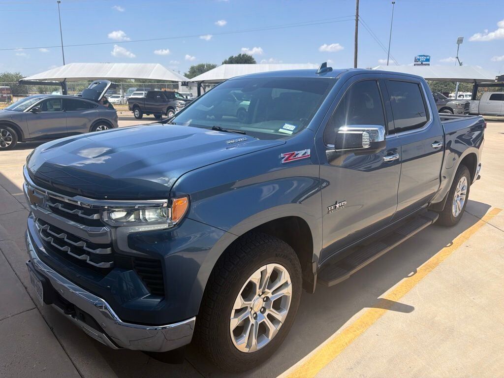 2024 CHEVROLET Silverado