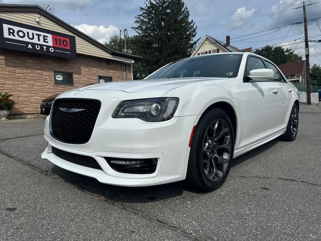 2017 CHRYSLER 300